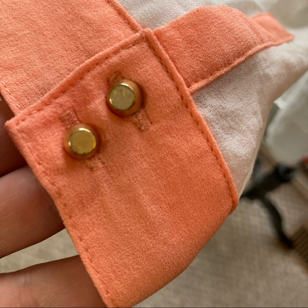 🌸5/$25🌸 Dynamite Size Med White and Peach Blouse - Picture 3 of 8